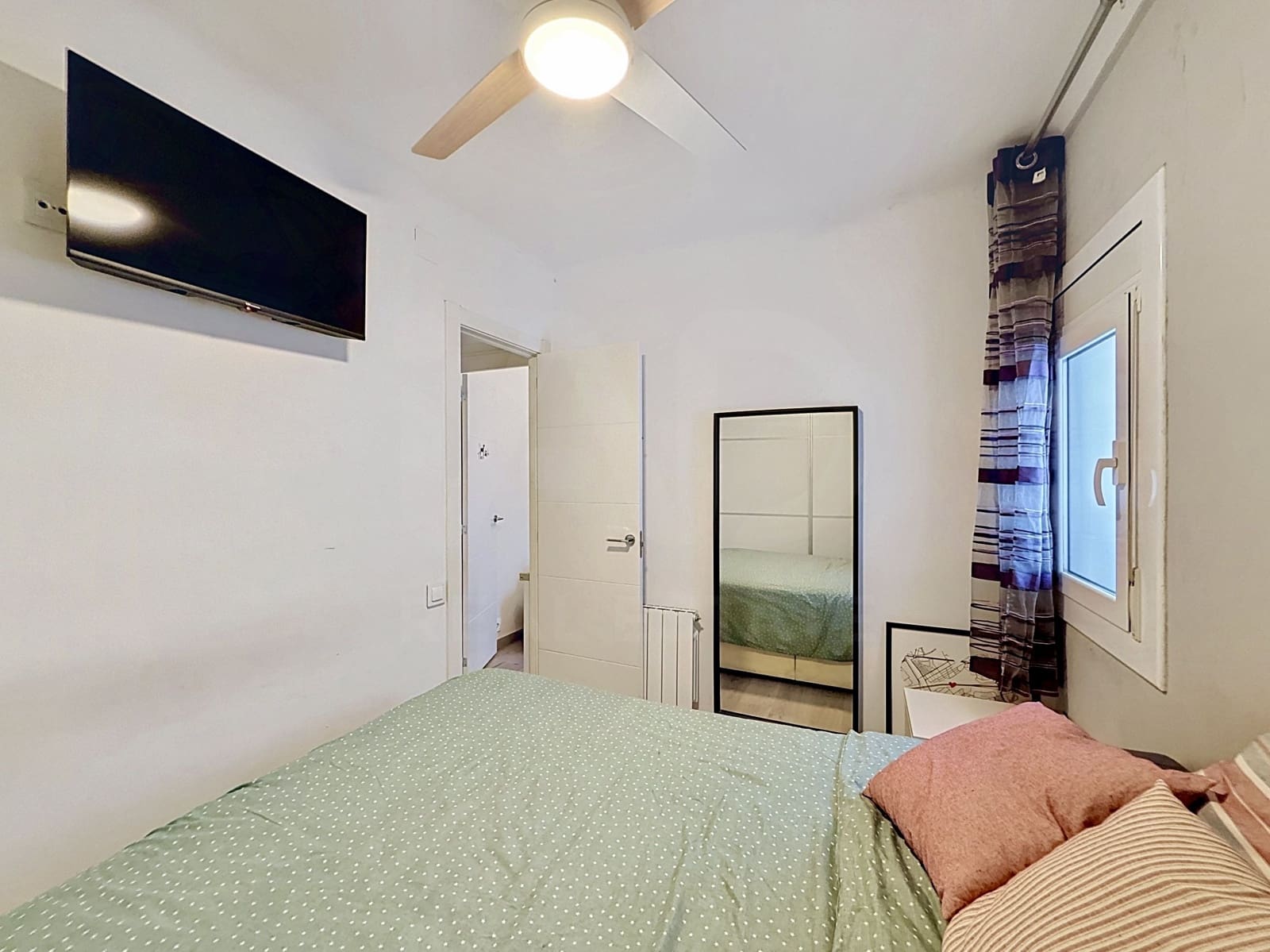 2 bedroom Apartment for sale in Sant Joan Despi - € 238,000 (Ref: 10182395)
