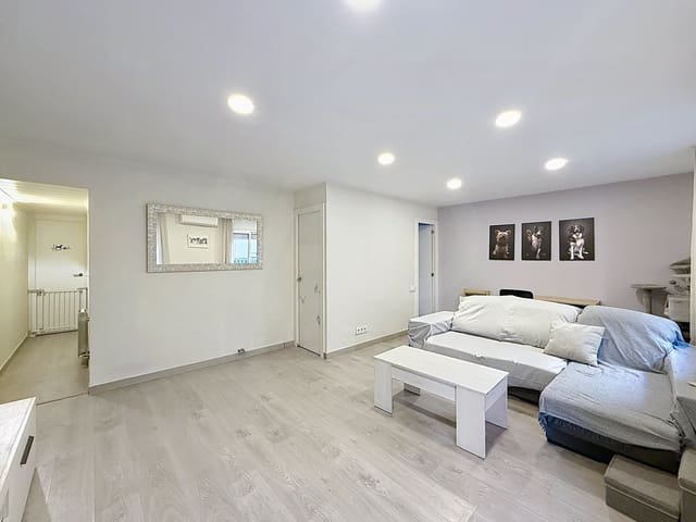 2 bedroom Apartment for sale in Sant Joan Despí - € 238,000 (Ref: 10182395)