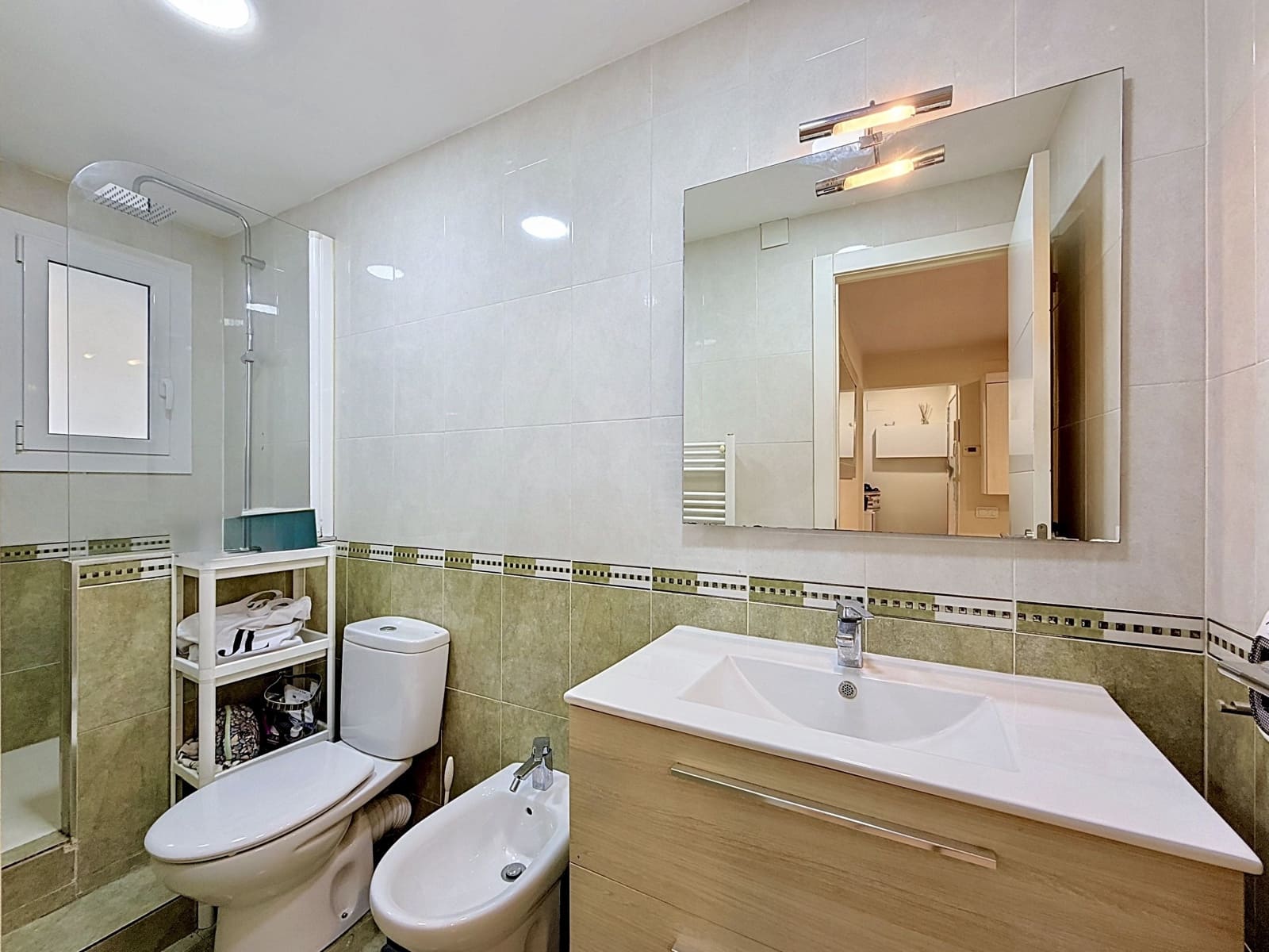 2 bedroom Apartment for sale in Sant Joan Despi - € 238,000 (Ref: 10182395)