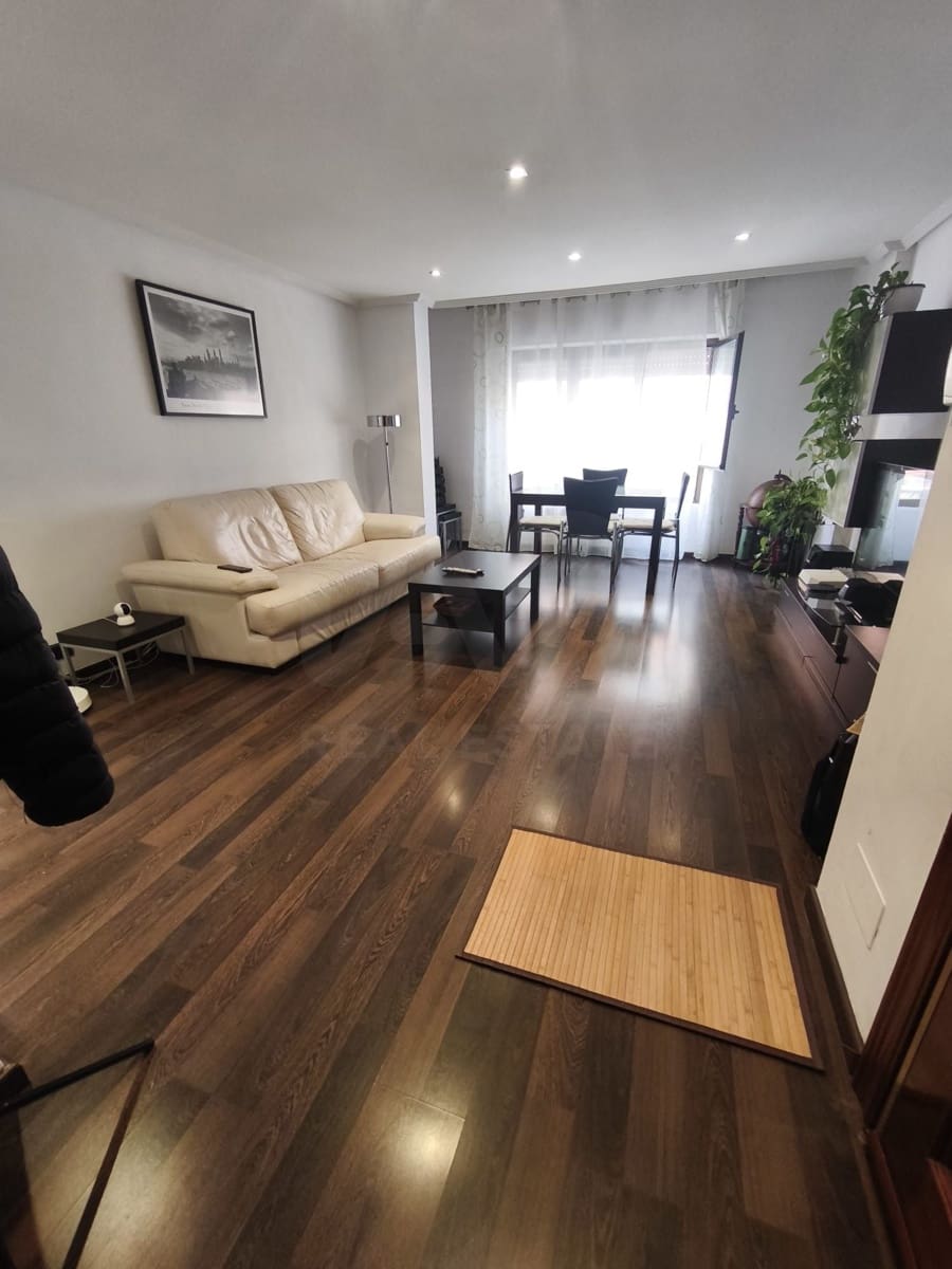 2 bedroom Apartment for rent in Leon city - € 650 (Ref: 10182398)