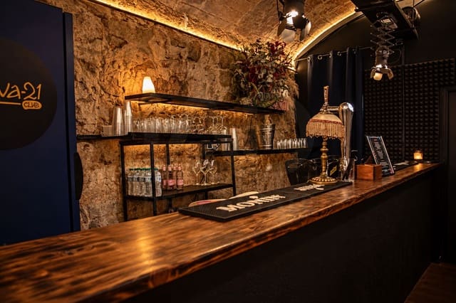 Kommersiell till salu i L'Antiga Esquerra de L'Eixample, Barcelona stad - 210 000 € (Ref: 10183265)