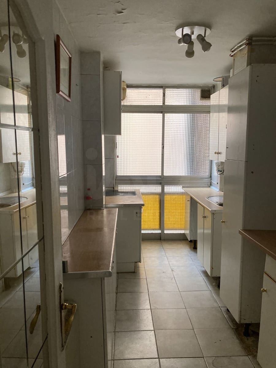 2 soveværelse Lejlighed til salg i Madrid by - € 290.000 (Ref: 10183891)