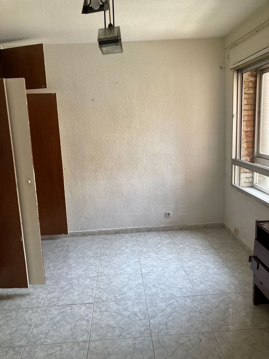 2 soveværelse Lejlighed til salg i Madrid by - € 290.000 (Ref: 10183891)