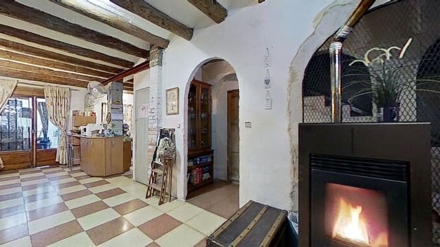 4 bedroom Townhouse for sale in El Palau d'Anglesola with garage - € 170,000 (Ref: 10183893)