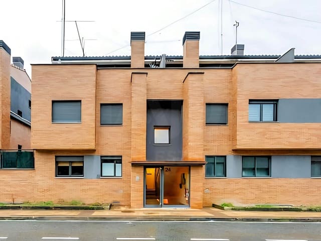 3 soveværelse Lejlighed til salg i Noain med garage - € 365.000 (Ref: 10183897)