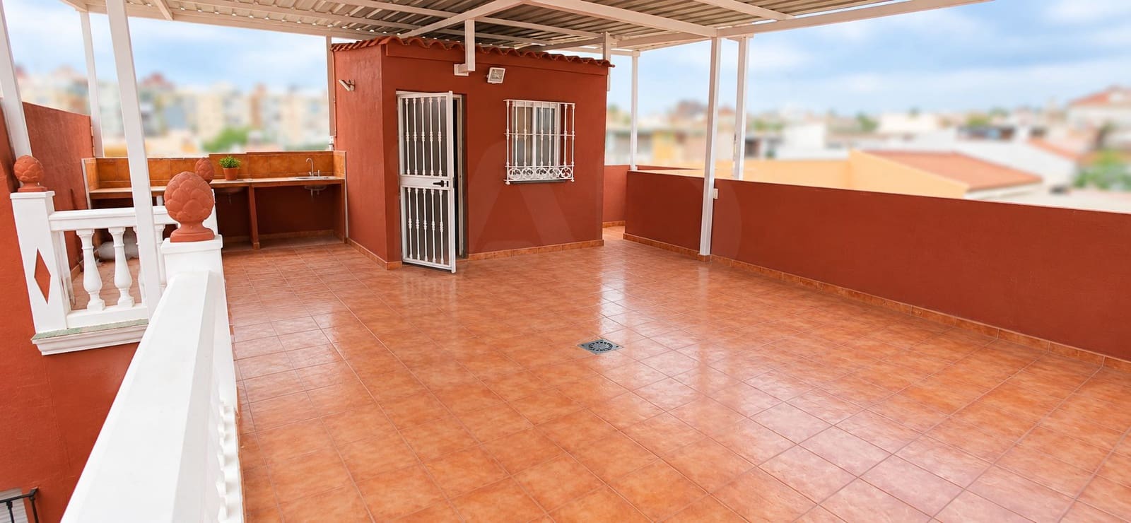 4 slaapkamer Huis te koop in Malaga stad met garage - € 500.000 (Ref: 10183902)