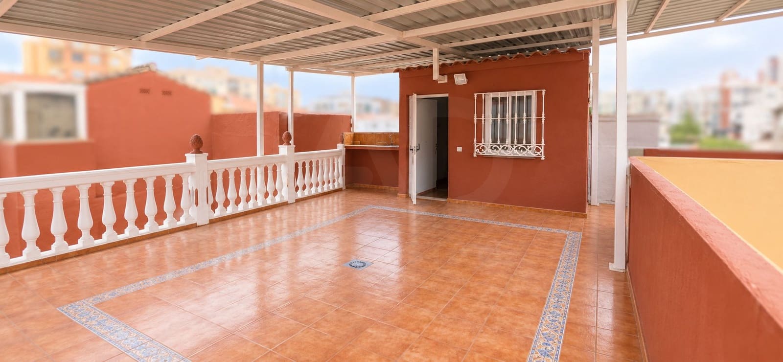 4 slaapkamer Huis te koop in Malaga stad met garage - € 500.000 (Ref: 10183902)