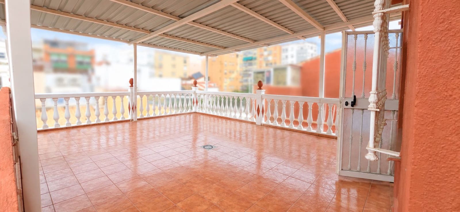 4 soverom Hus til salgs i Malaga by med garasje - € 500 000 (Ref: 10183902)