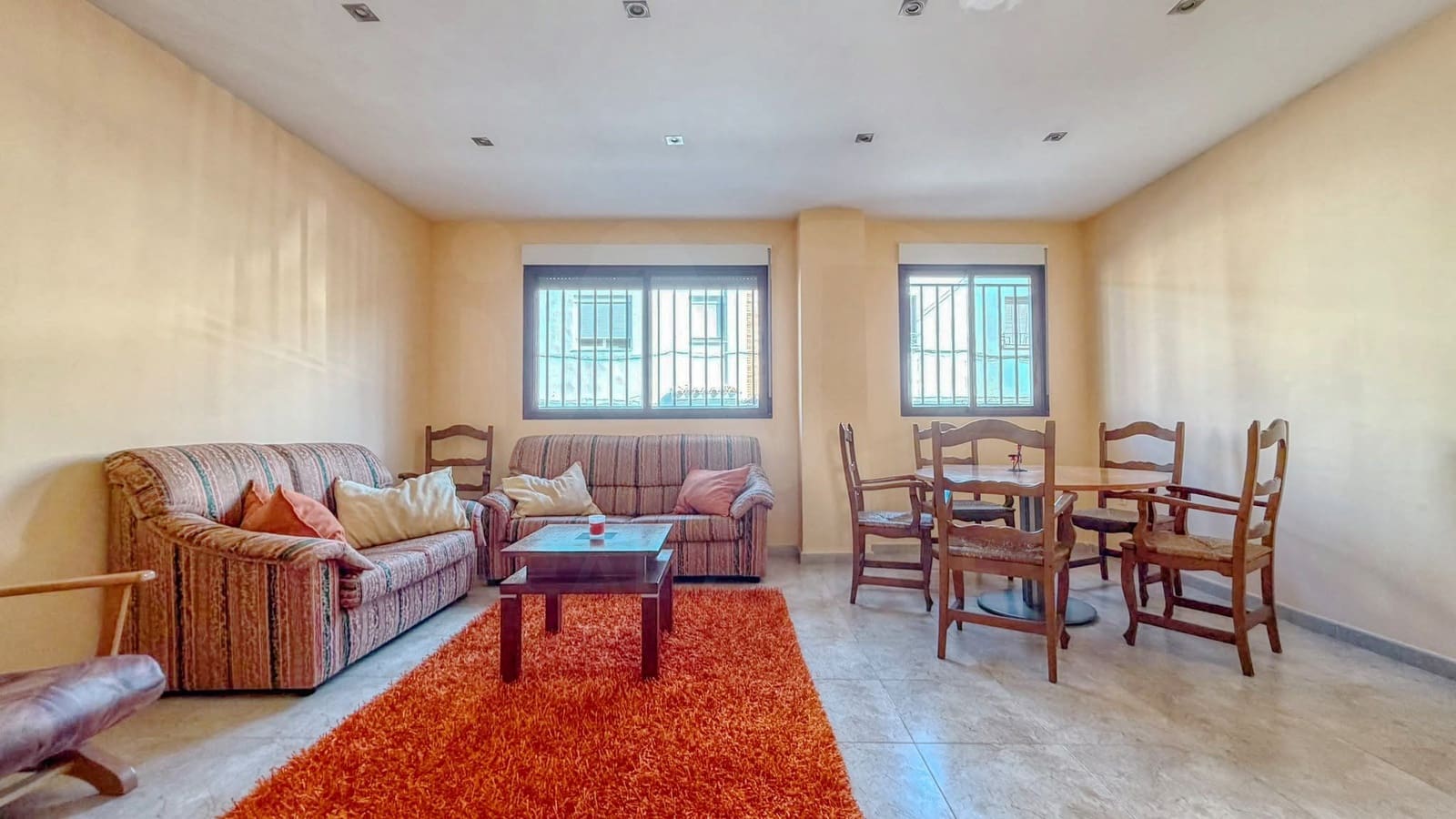 Apartamento de 2 habitaciones en Almassora / Almazora en venta con garaje - 133.000 € (Ref: 10183910)