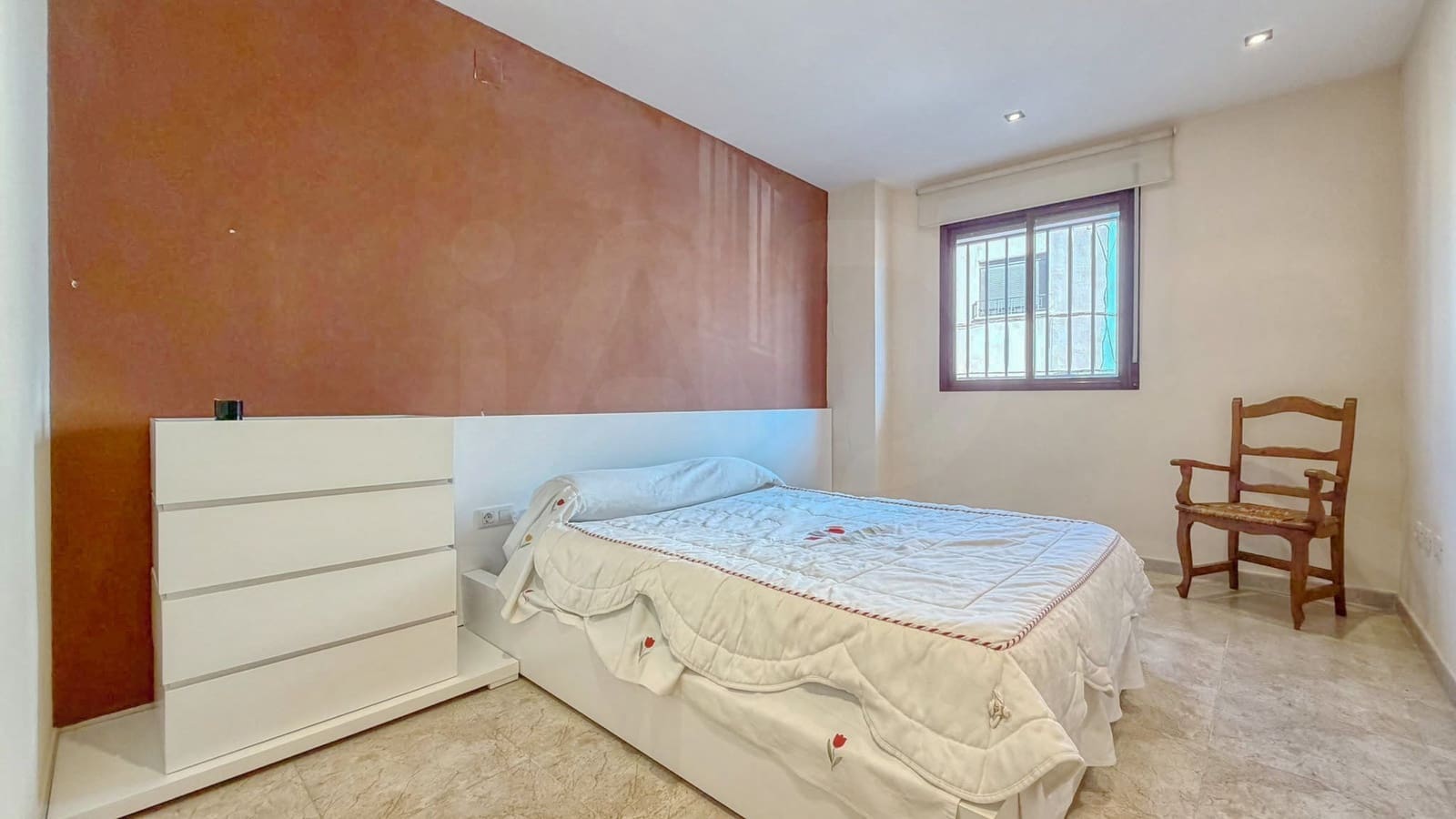 Apartamento de 2 habitaciones en Almassora / Almazora en venta con garaje - 133.000 € (Ref: 10183910)