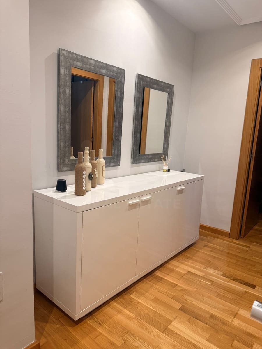 3 bedroom Apartment for sale in Villaquilambre with garage - € 245,000 (Ref: 10184093)