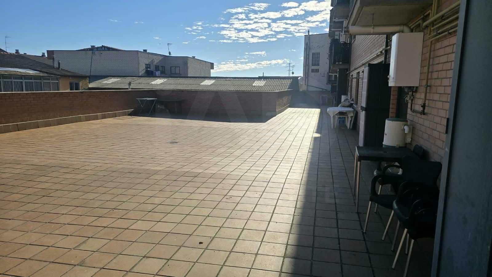 3 bedroom Apartment for sale in Villaquilambre with garage - € 245,000 (Ref: 10184093)