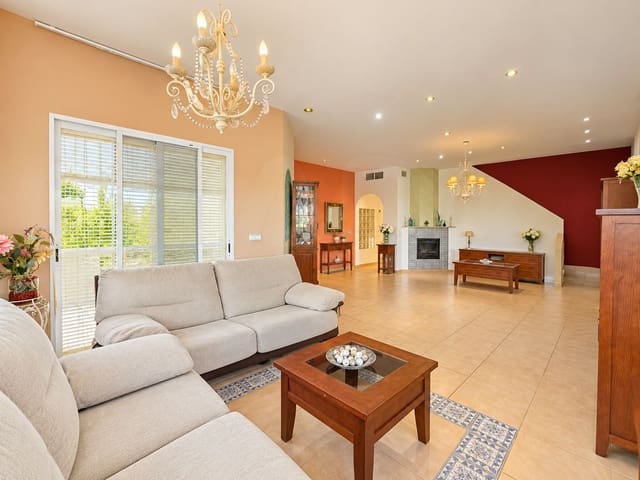 4 soveværelse Byhus til salg i Los Dolores, Murcia by med swimmingpool garage - € 478.000 (Ref: 10184095)
