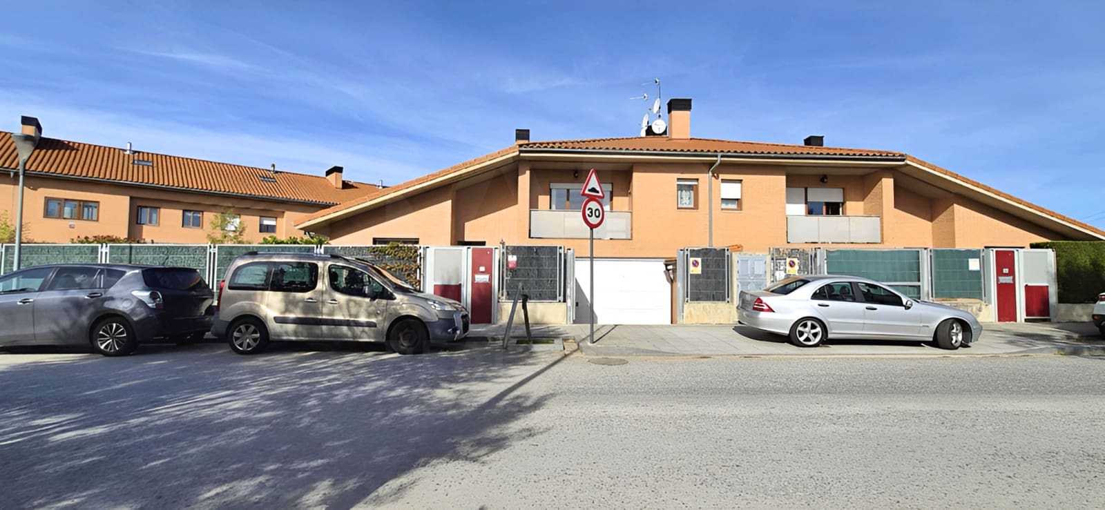 3 soverom Rekkehus til salgs i Alegria-Dulantzi med garasje - € 495 000 (Ref: 10184103)