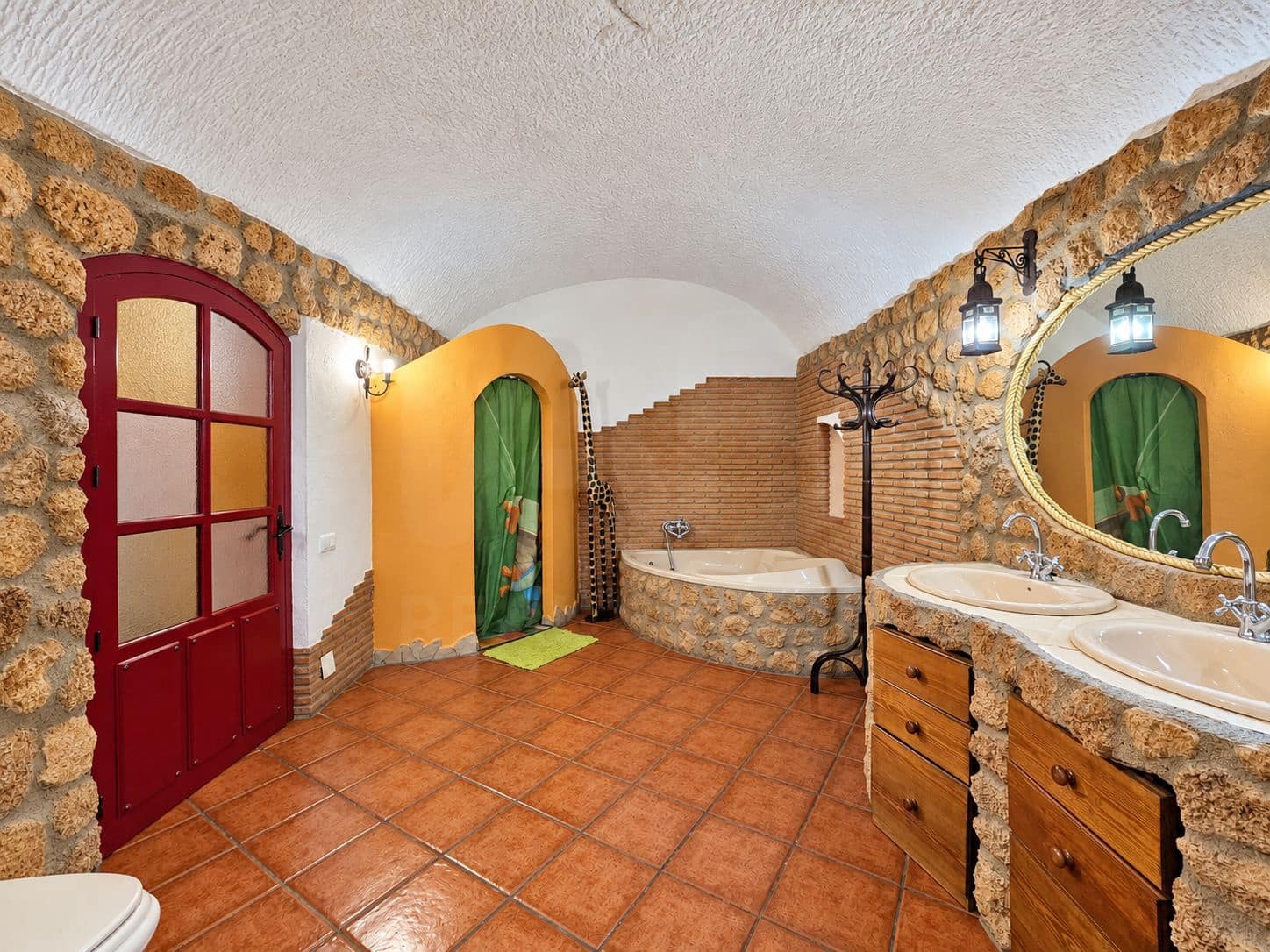 5 bedroom Finca/Country House for sale in Guadix with pool garage - € 445,000 (Ref: 10184105)