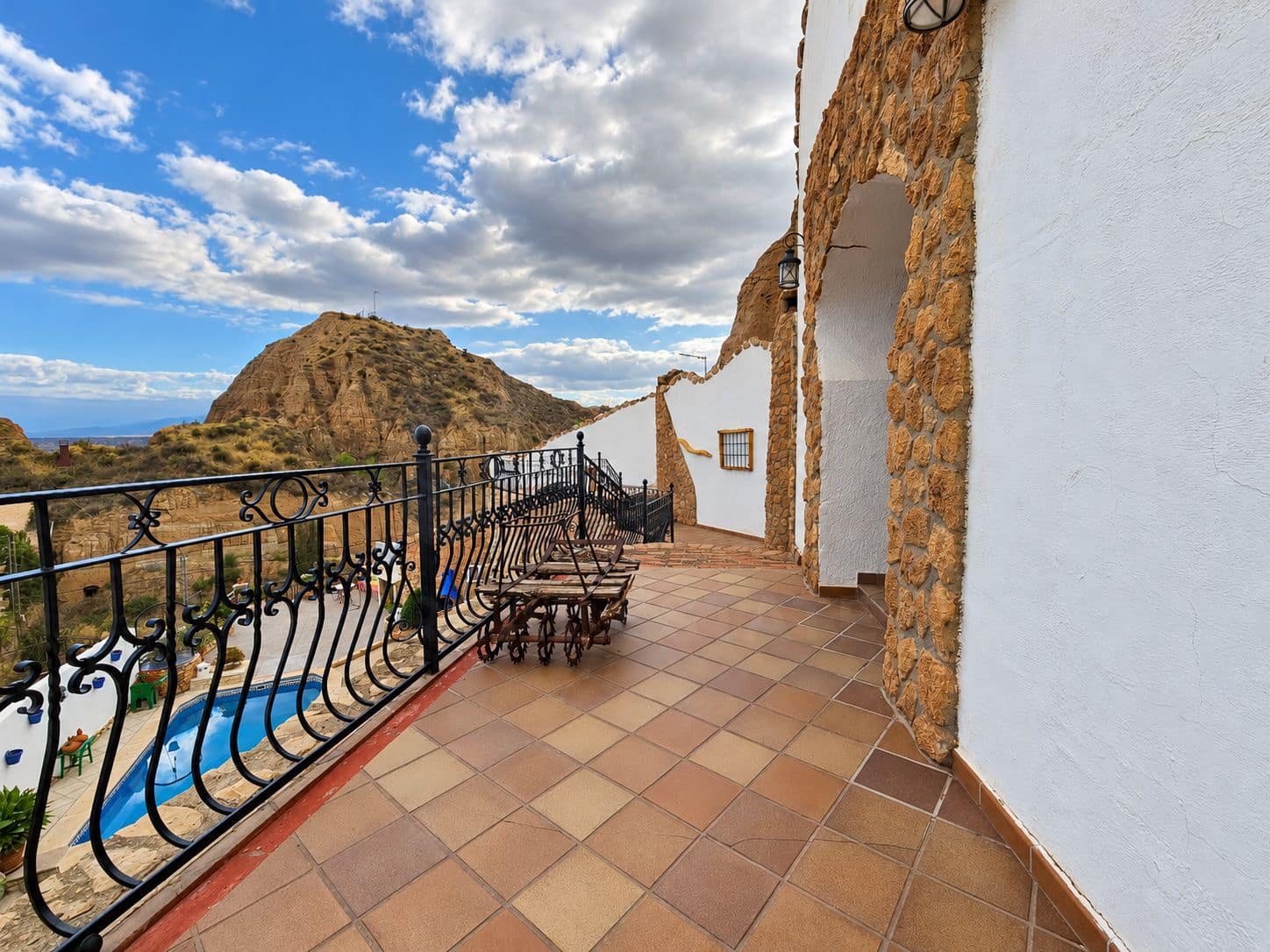 5 bedroom Finca/Country House for sale in Guadix with pool garage - € 445,000 (Ref: 10184105)