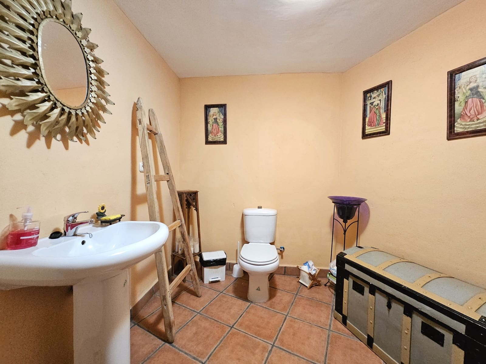 5 bedroom Finca/Country House for sale in Guadix with pool garage - € 445,000 (Ref: 10184105)