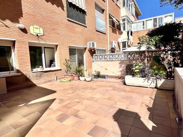 4 makuuhuone Huoneisto myytävänä paikassa Les Franqueses del Vallès mukana 
autotalli - 280 000 € (Ref: 10184106)