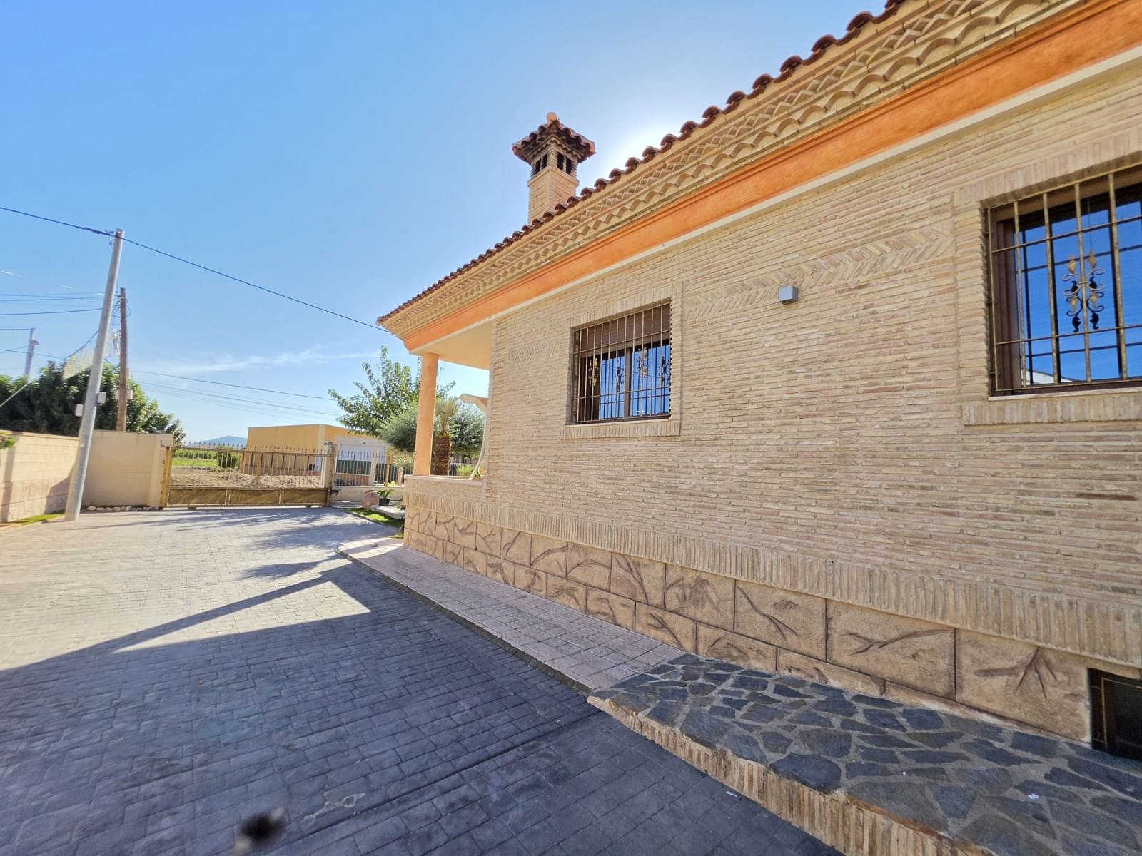 Hus til salgs i El Raal med garasje - € 424 200 (Ref: 10184108)