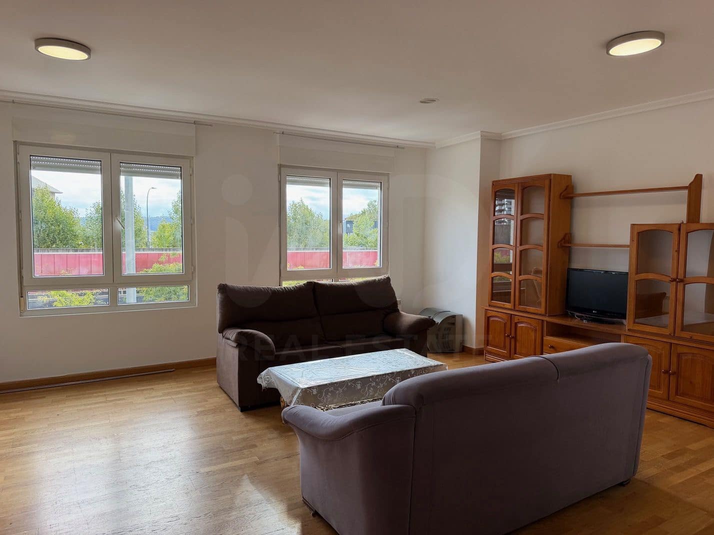 Apartamento de 3 habitaciones en León ciudad en alquiler - 900 € (Ref: 10184116)