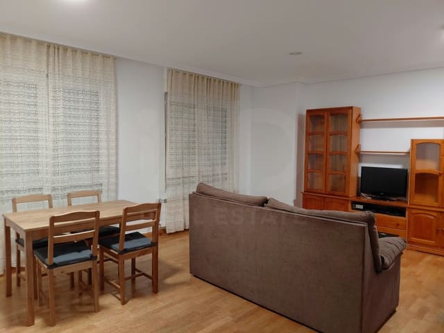 Apartamento de 3 habitaciones en León ciudad en alquiler - 900 € (Ref: 10184116)