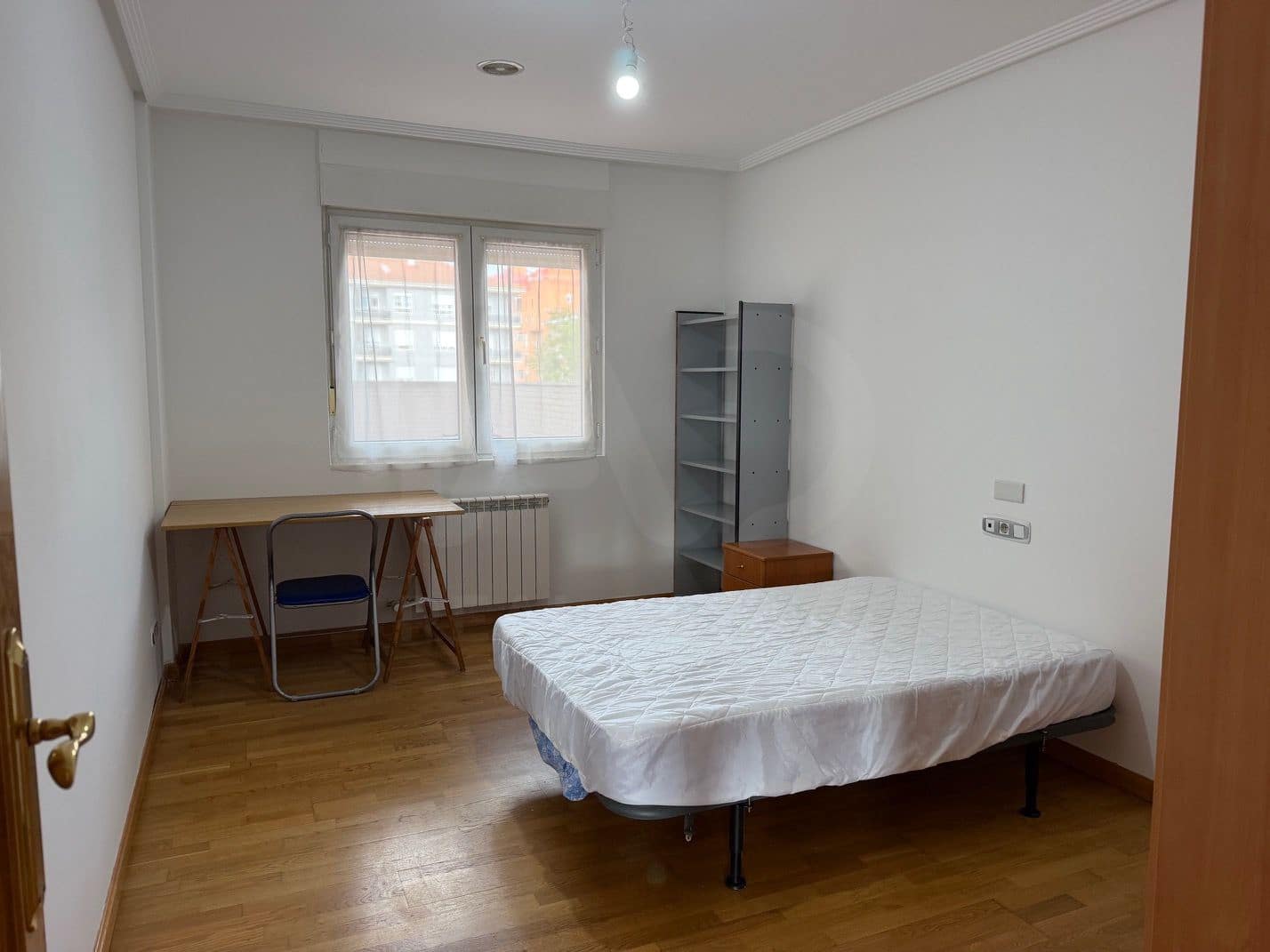 Apartamento de 3 habitaciones en León ciudad en alquiler - 900 € (Ref: 10184116)