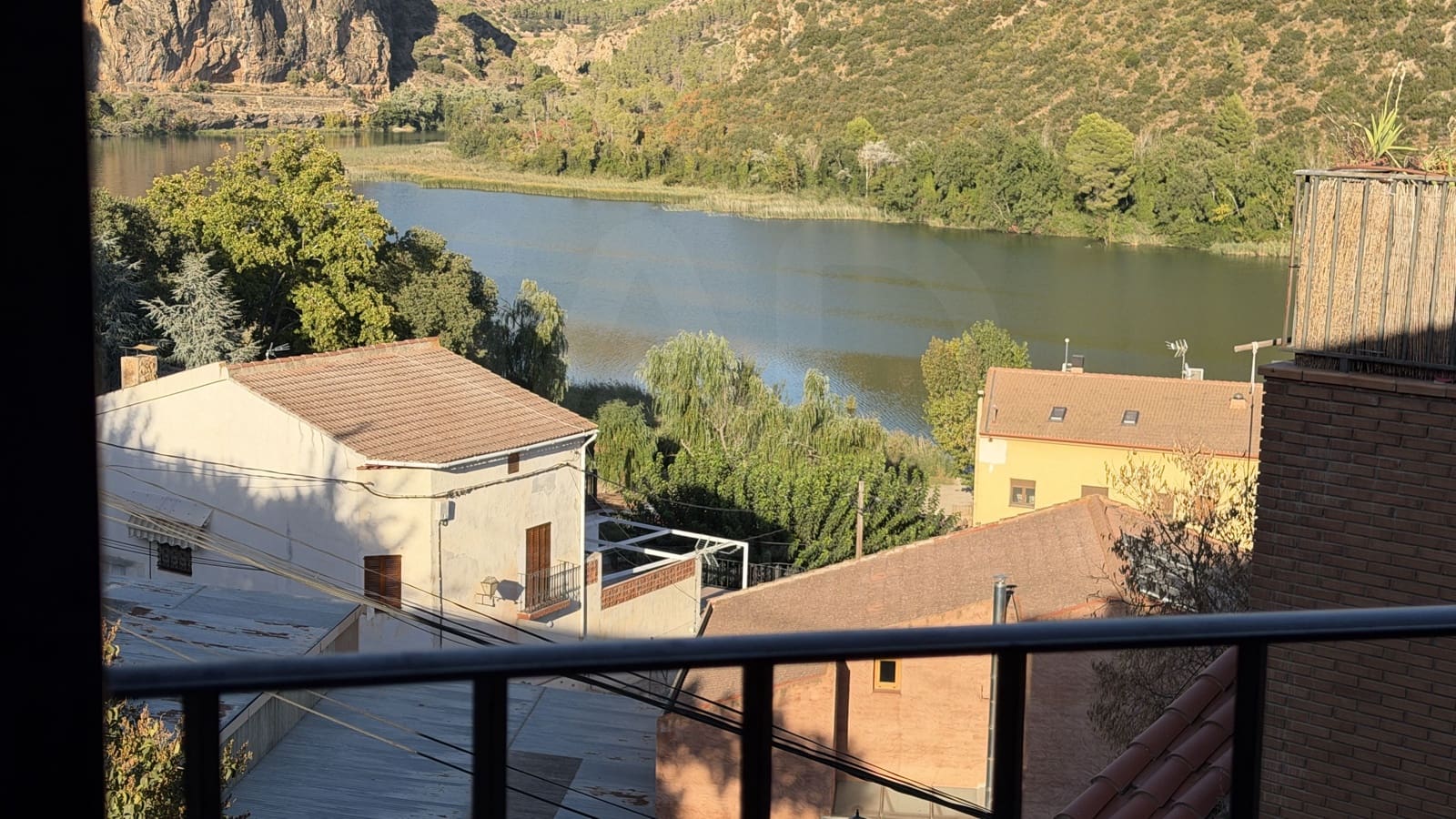 Villa/Maison de 3 chambres à louer à Ivars de Noguera - 1 300 € (Ref: 10184117)