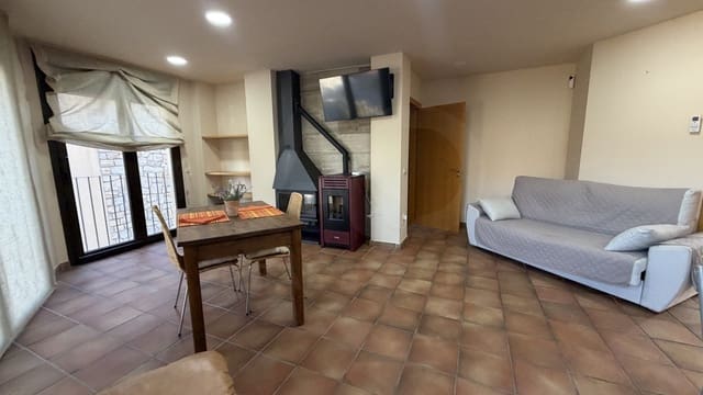 Villa/Maison de 3 chambres à louer à Ivars de Noguera - 1 300 € (Ref: 10184117)