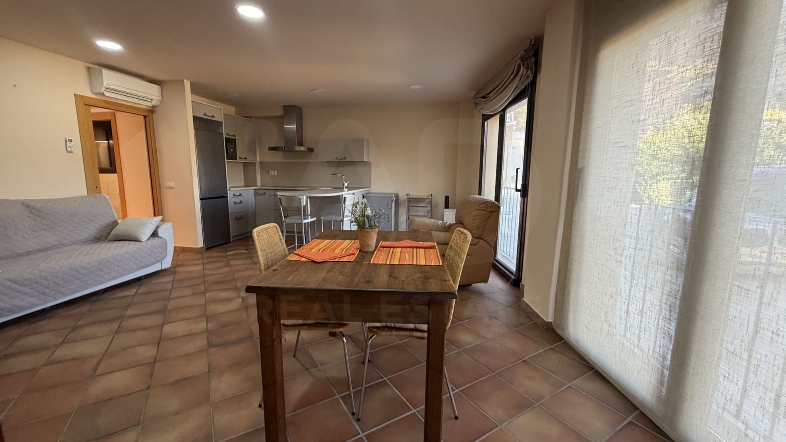 Villa/Maison de 3 chambres à louer à Ivars de Noguera - 1 300 € (Ref: 10184117)