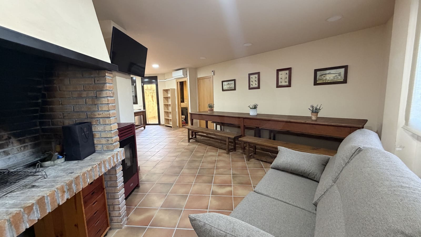 3 quarto Moradia para arrendar em Ivars de Noguera - 1 300 € (Ref: 10184117)