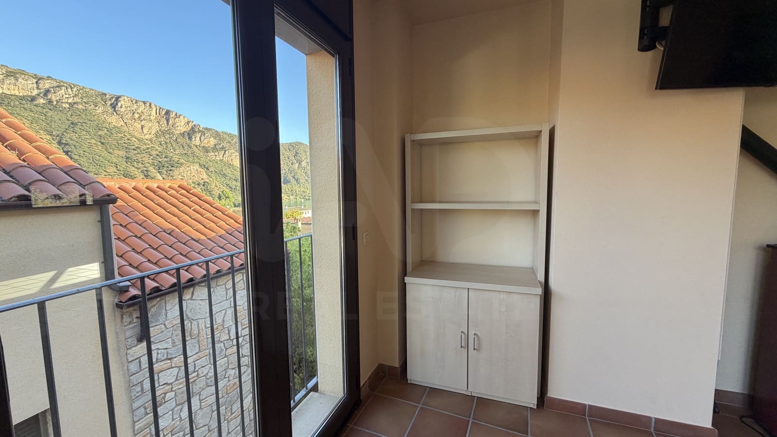 3 quarto Moradia para arrendar em Ivars de Noguera - 1 300 € (Ref: 10184117)