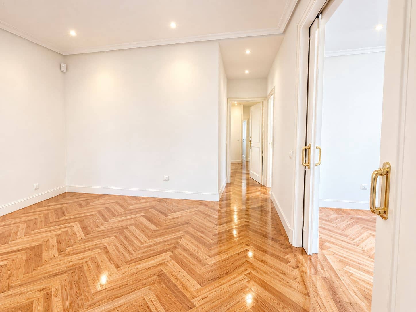 3 sypialnia Apartament do wynajęcia w Miasto Madryt z garażem - 5 500 € (Ref: 10184119)