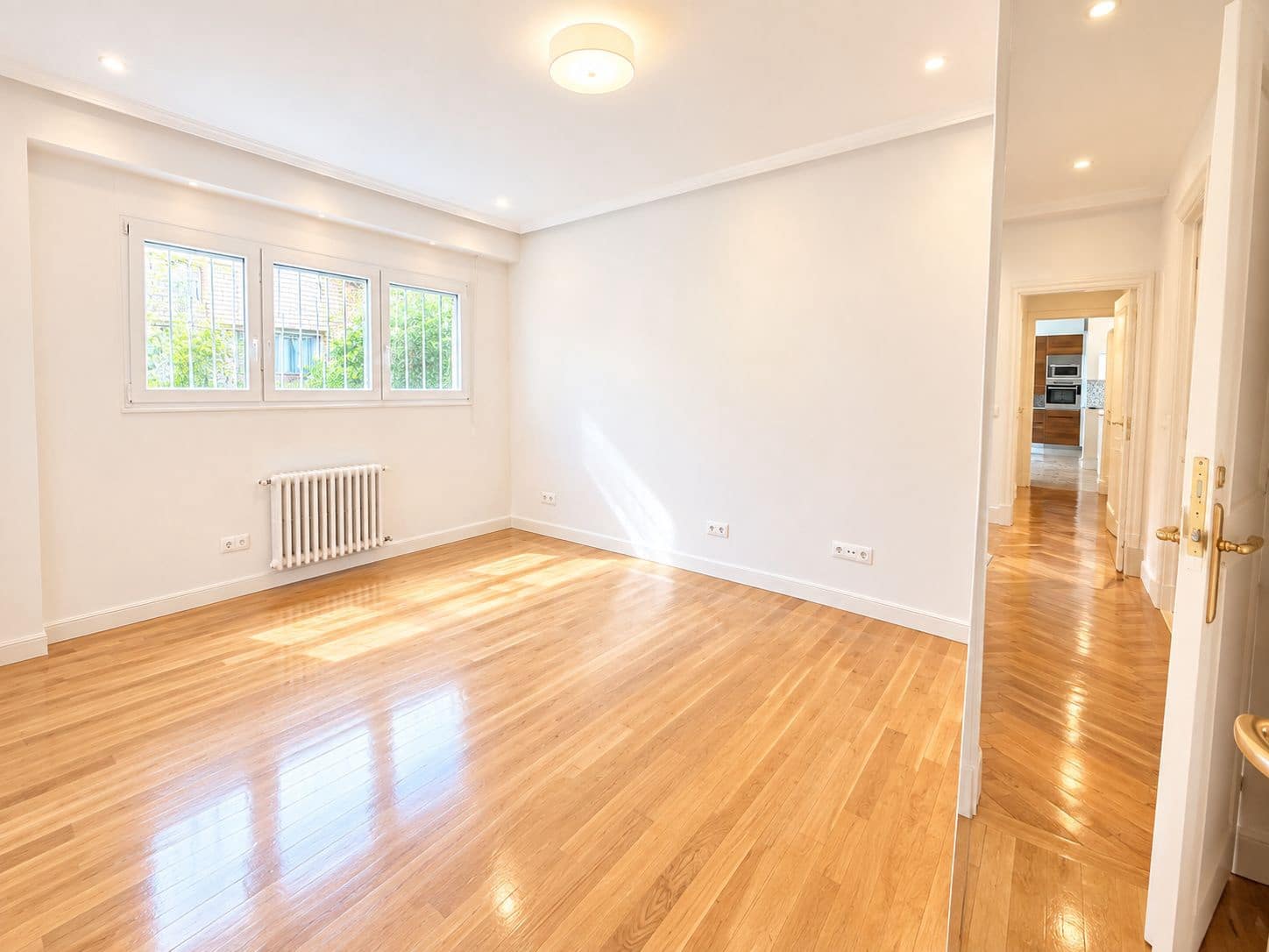 3 sypialnia Apartament do wynajęcia w Miasto Madryt z garażem - 5 500 € (Ref: 10184119)