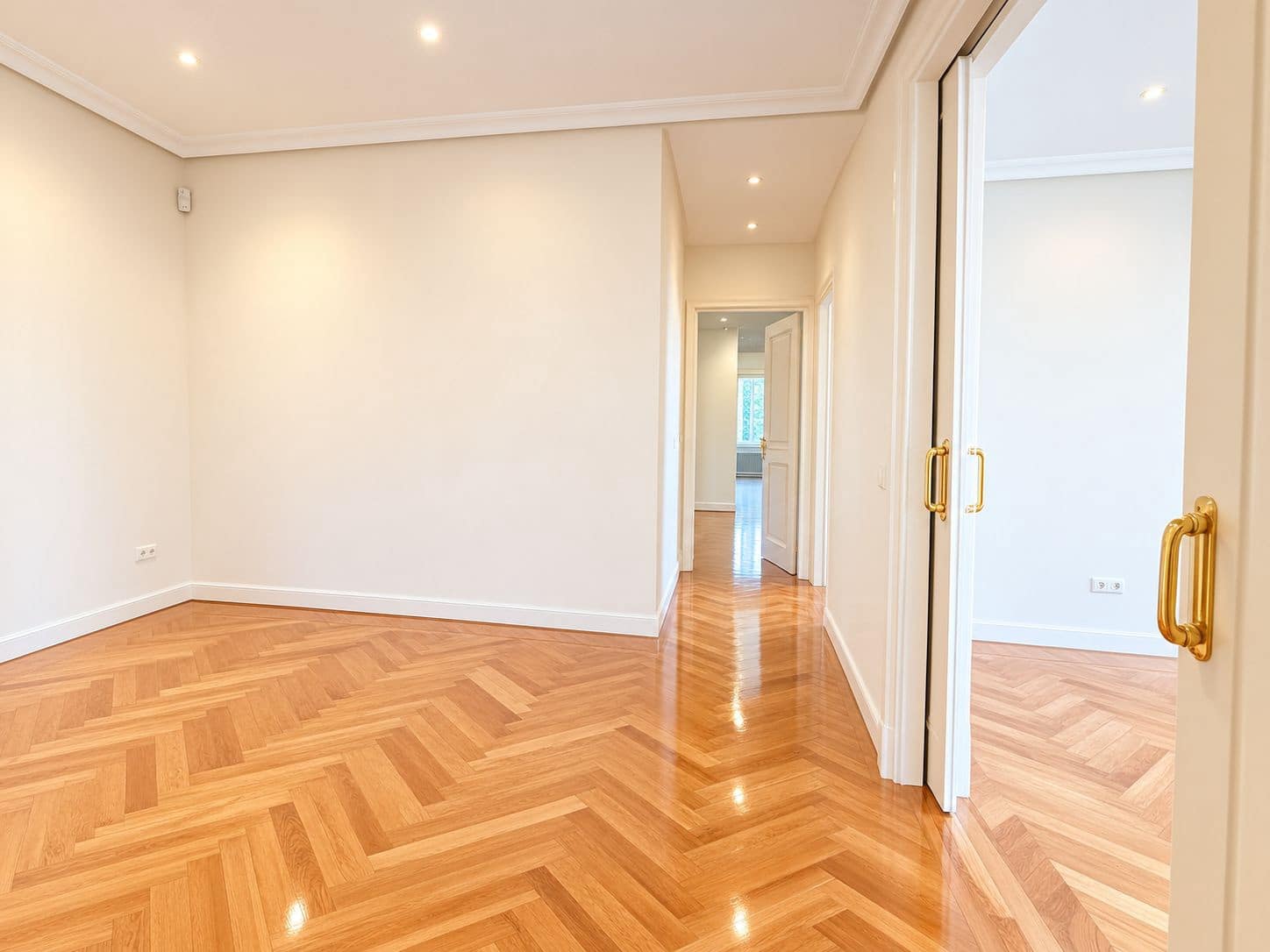 3 sypialnia Apartament do wynajęcia w Miasto Madryt z garażem - 5 500 € (Ref: 10184119)