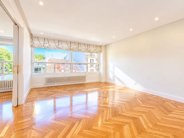 3 sypialnia Apartament do wynajęcia w Castellana, Miasto Madryt z garażem - 5 500 € (Ref: 10184119)