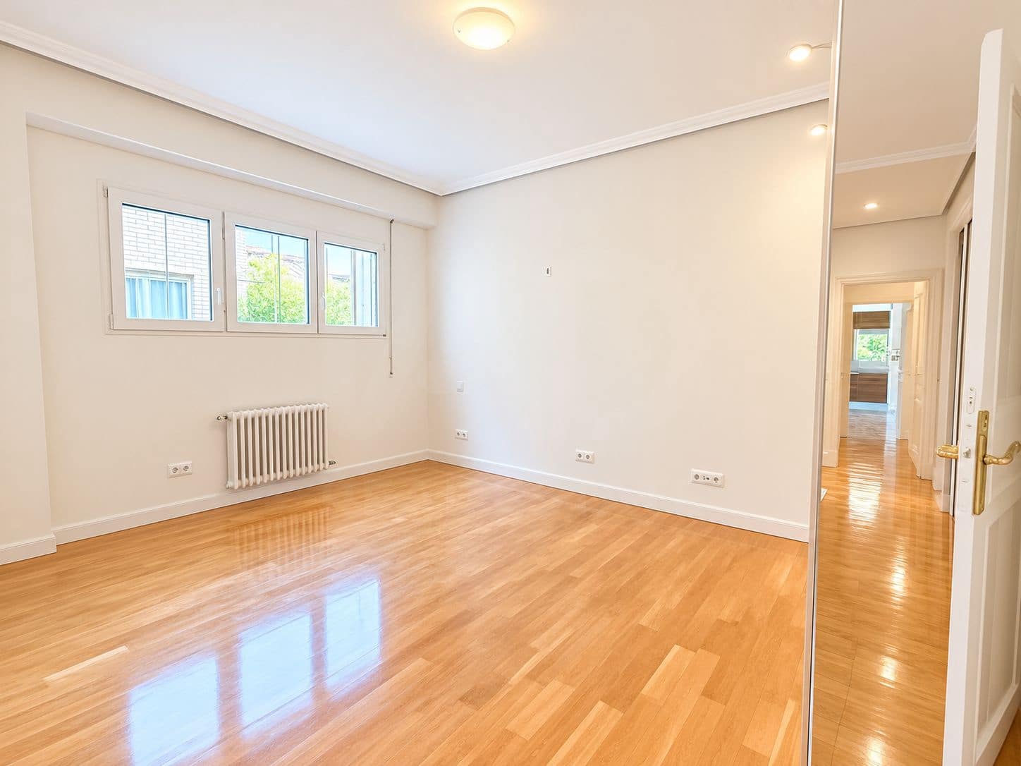 3 sypialnia Apartament do wynajęcia w Miasto Madryt z garażem - 5 500 € (Ref: 10184119)