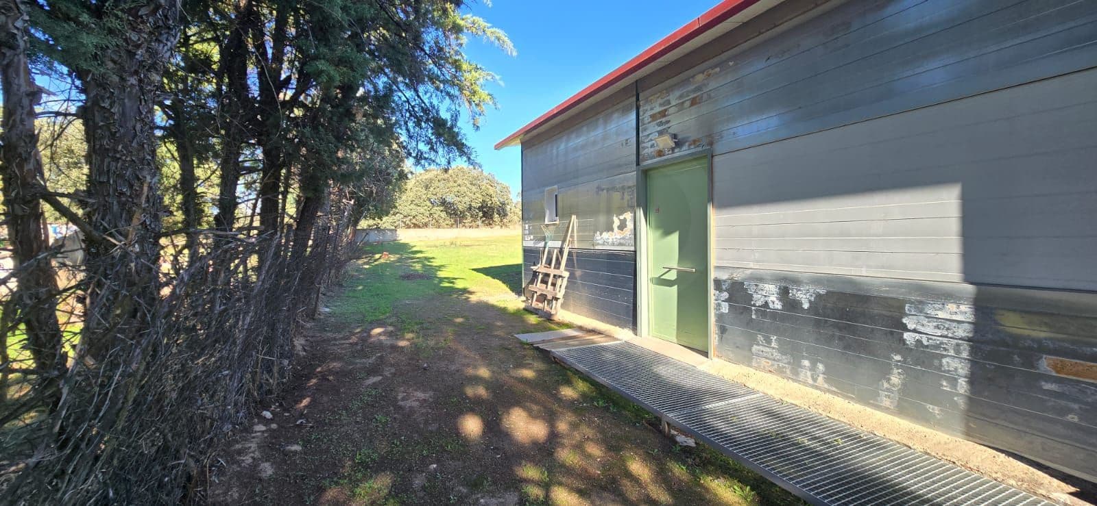 Huvila myytävänä paikassa San Roman de los Montes mukana 
autotalli - 330 000 € (Ref: 10184812)