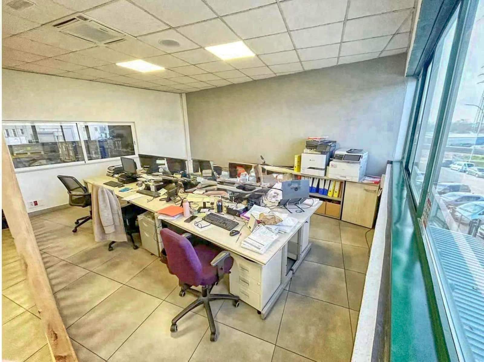 Kaupallinen myytävänä paikassa Mostoles mukana 
autotalli - 1 100 000 € (Ref: 10186070)
