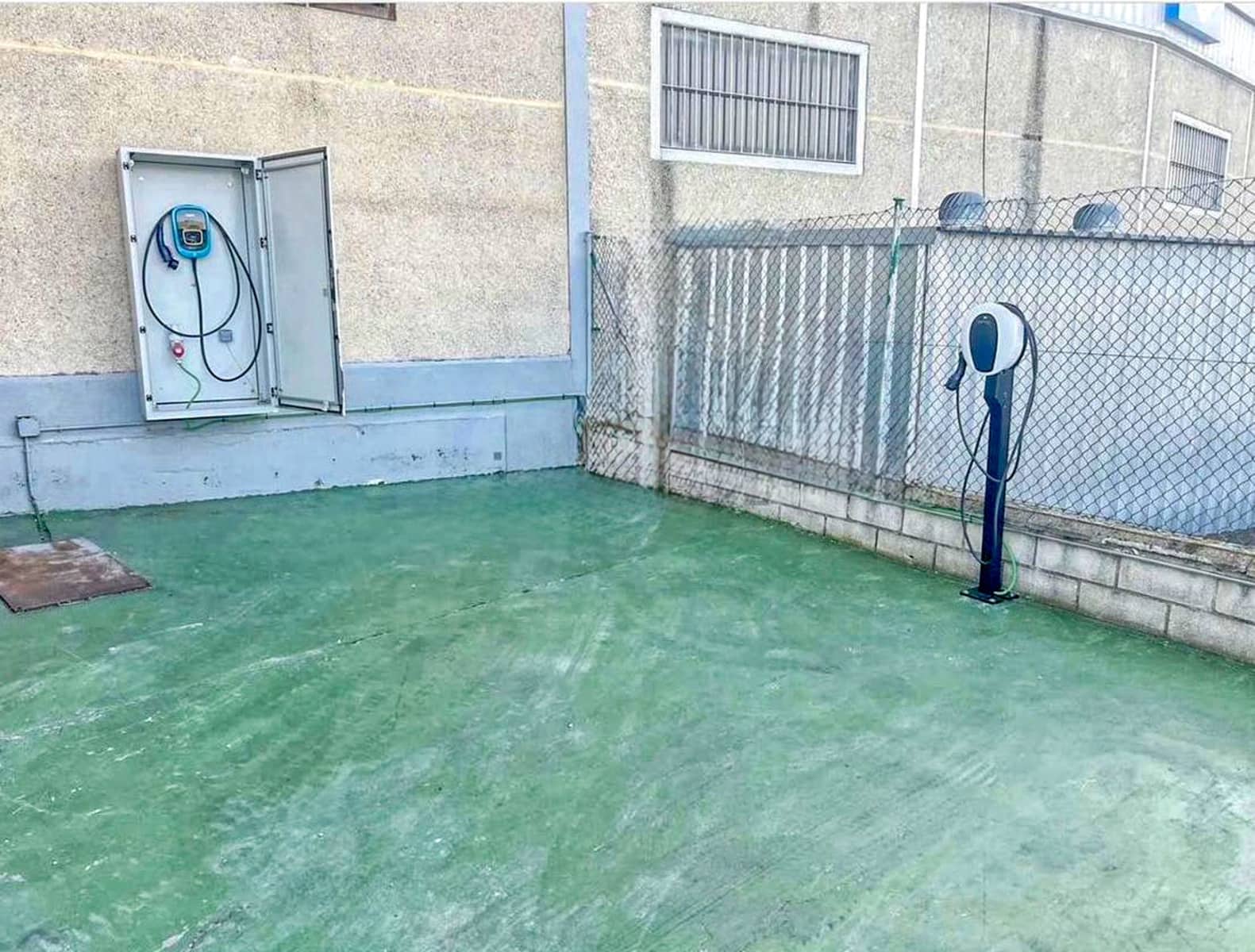 Kaupallinen myytävänä paikassa Mostoles mukana 
autotalli - 1 100 000 € (Ref: 10186070)