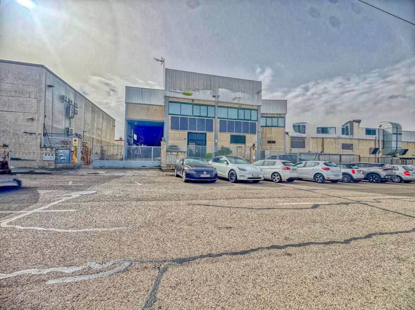Kaupallinen myytävänä paikassa Mostoles mukana 
autotalli - 1 100 000 € (Ref: 10186070)