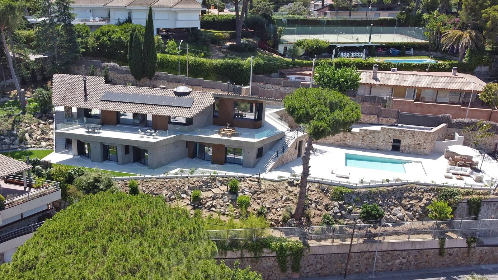 Byhus til salg i Premia de Dalt med swimmingpool garage - € 2.980.000 (Ref: 10186072)