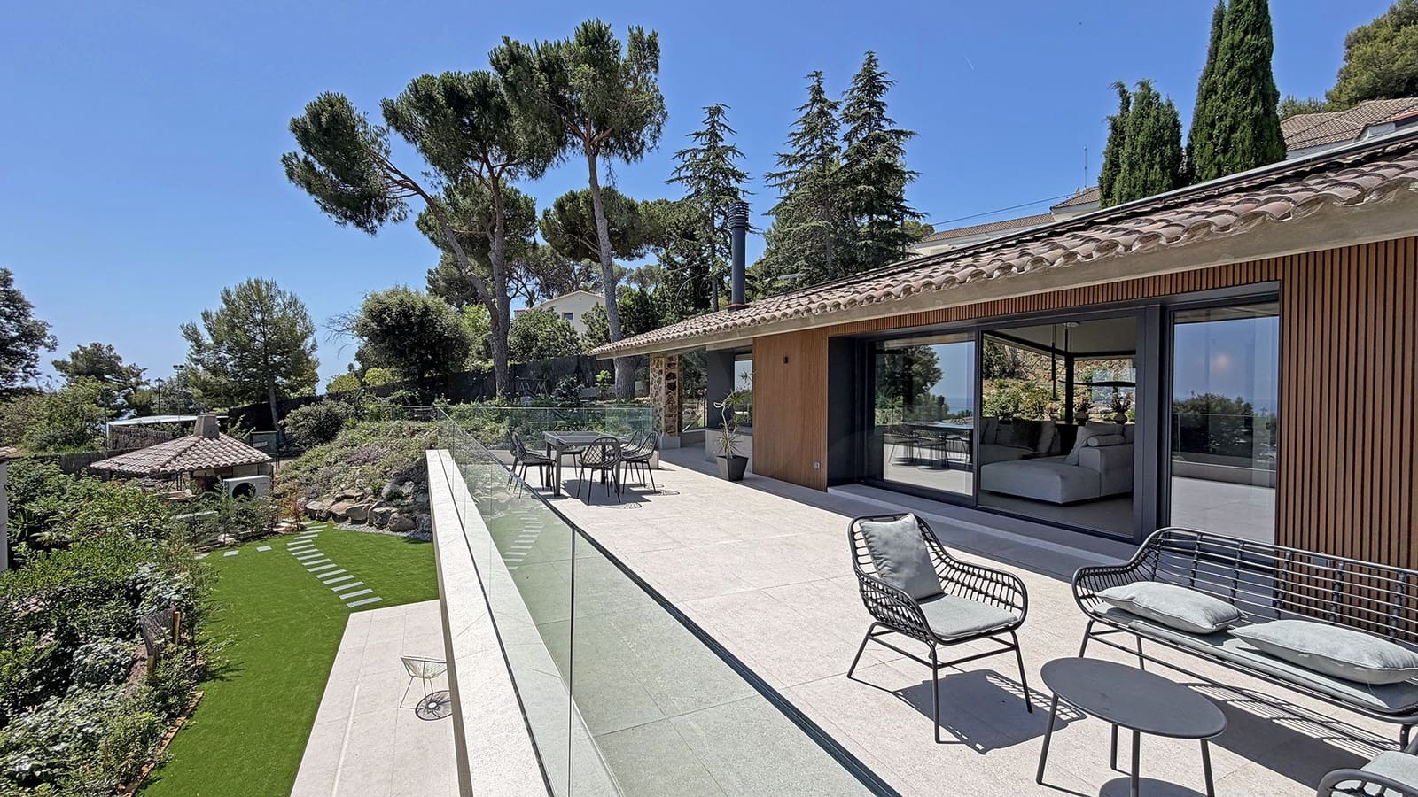 Byhus til salg i Premia de Dalt med swimmingpool garage - € 2.980.000 (Ref: 10186072)