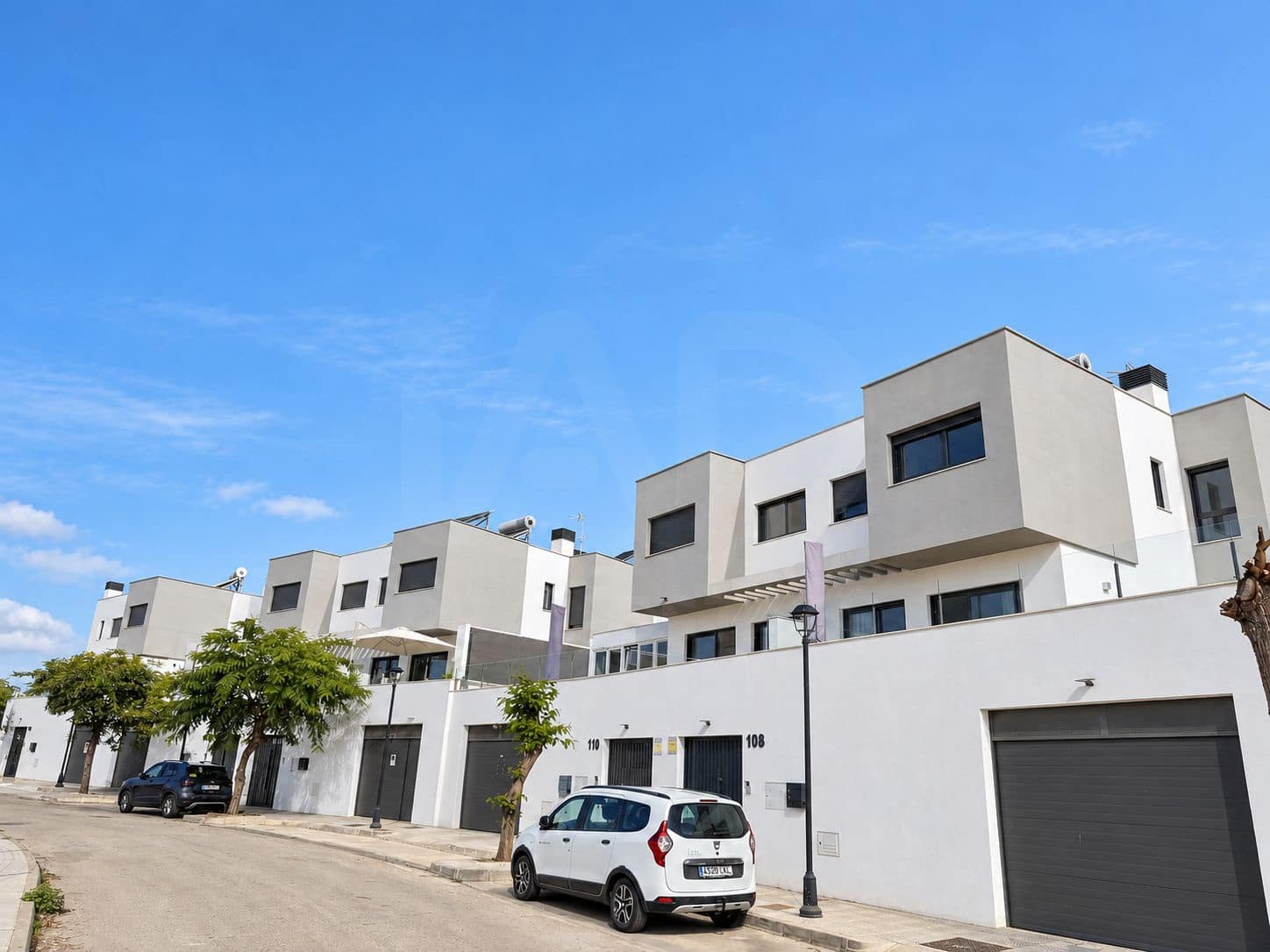 3 soveværelse Rækkehus til salg i Velez-Malaga med garage - € 650.000 (Ref: 10186074)