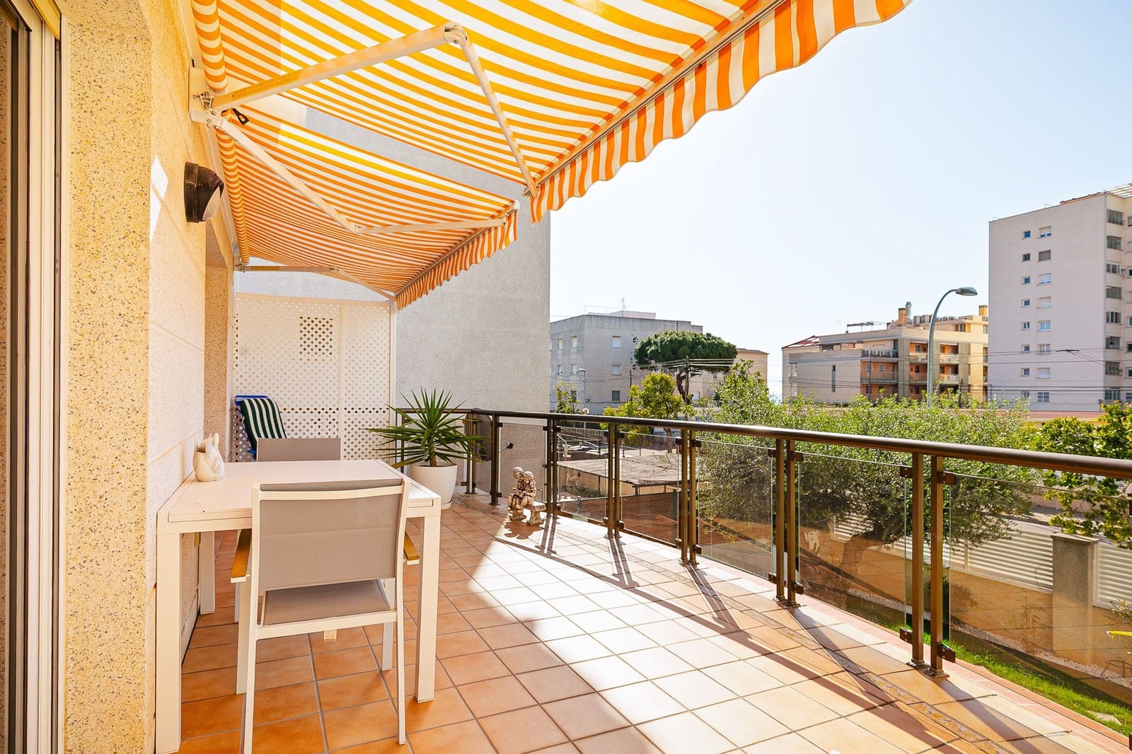 Casa de 4 habitaciones en Cunit en venta con garaje - 498.000 € (Ref: 10186076)