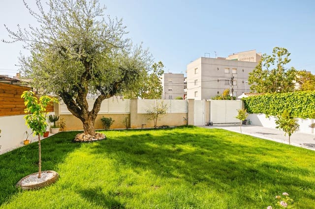 Casa de 4 habitaciones en Cunit en venta con garaje - 498.000 € (Ref: 10186076)