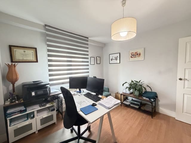 Apartamento de 3 habitaciones en Collado Villalba en venta con piscina - 298.000 € (Ref: 10186307)