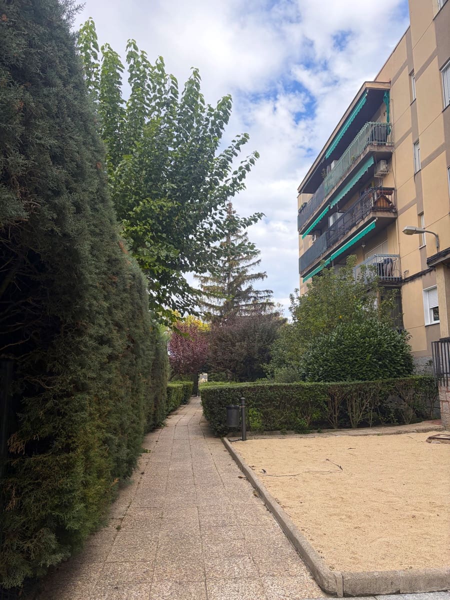 3 slaapkamer Appartement te koop in Collado Villalba met zwembad - € 298.000 (Ref: 10186307)