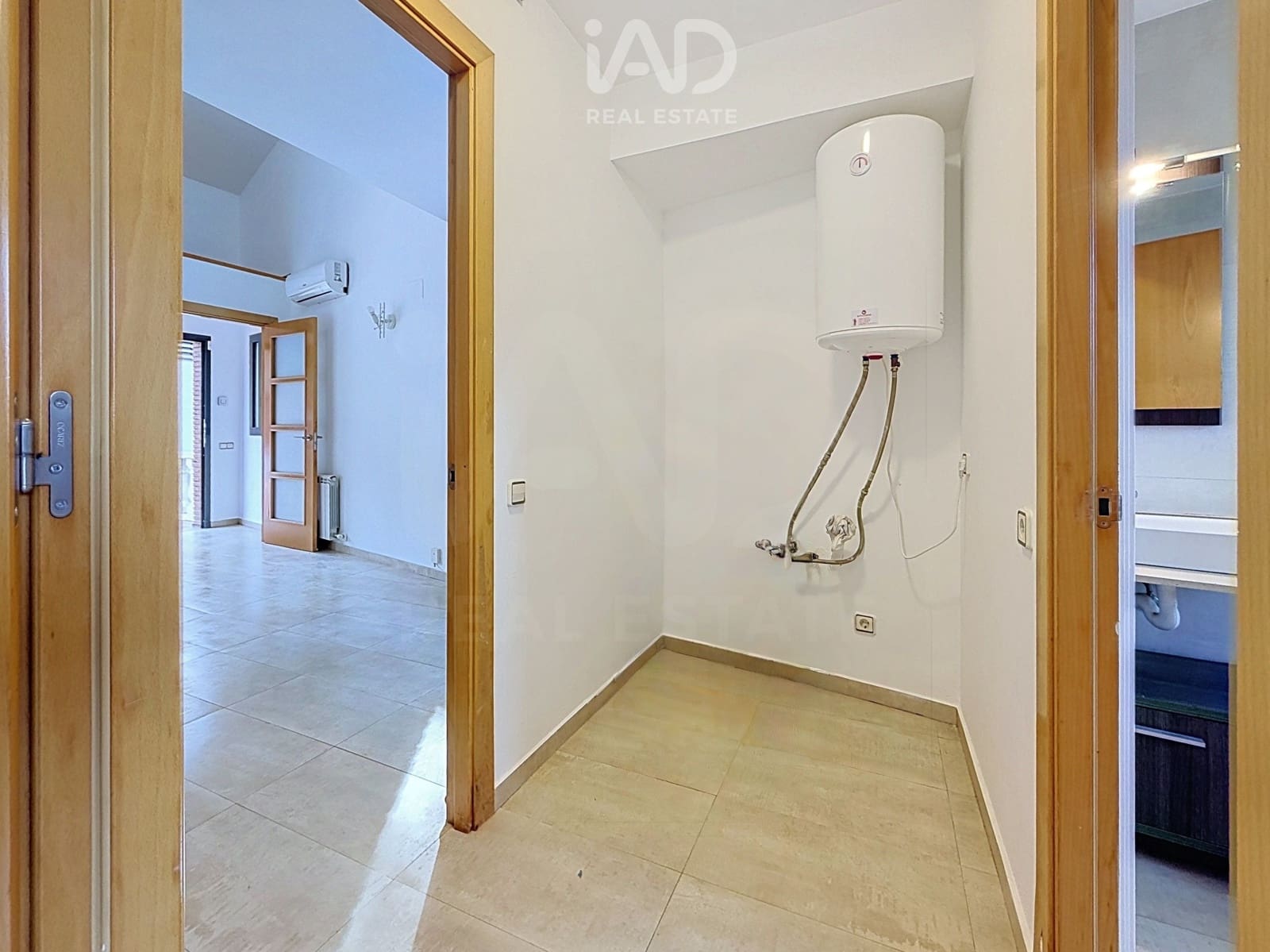 6 soverom Kjedet enebolig til salgs i Terrassa med garasje - € 719 000 (Ref: 10186310)