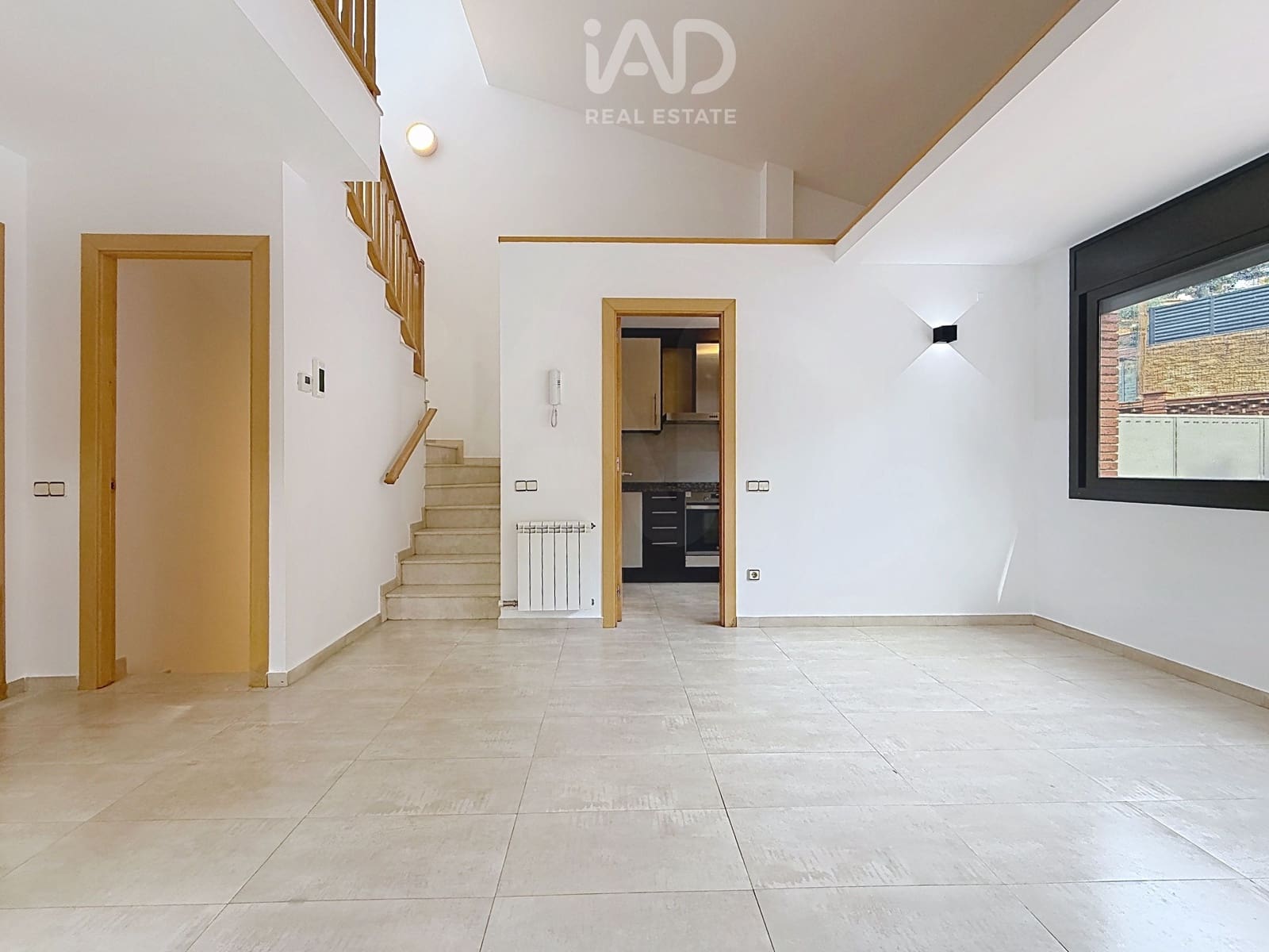 6 soverom Kjedet enebolig til salgs i Terrassa med garasje - € 719 000 (Ref: 10186310)