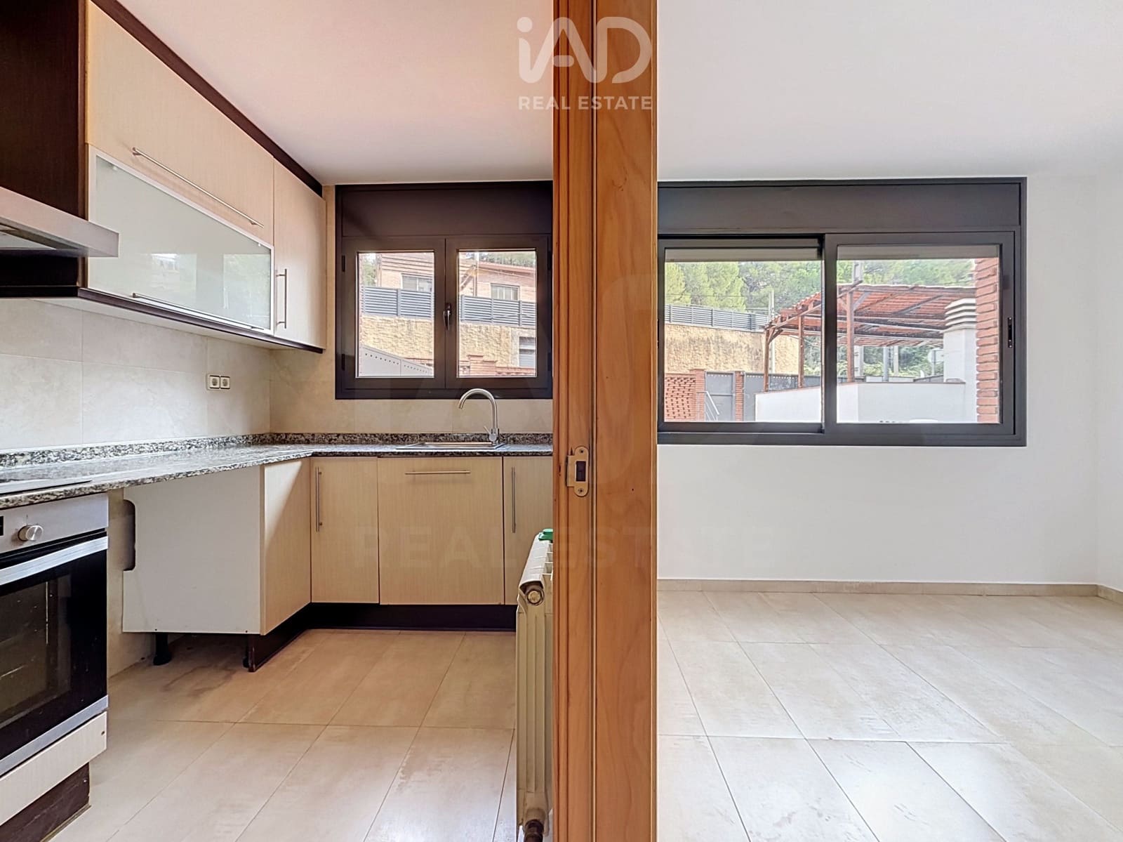 6 soverom Kjedet enebolig til salgs i Terrassa med garasje - € 719 000 (Ref: 10186310)